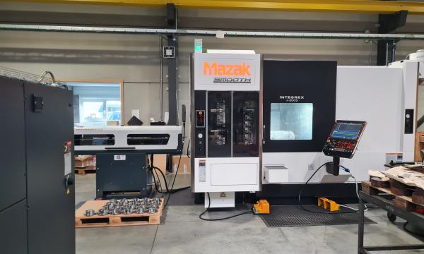 MAZAK INTEGREX J-200S MET STANGTOEVOER